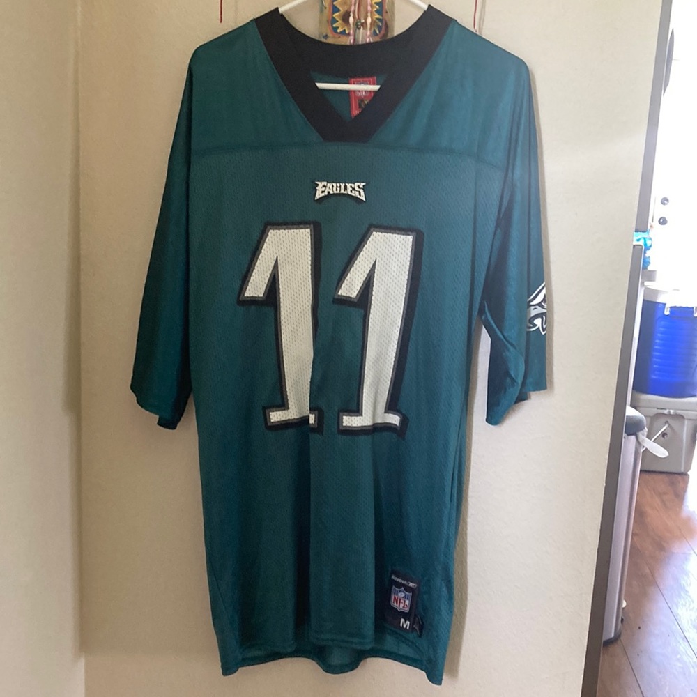 Mens Eagles jersey in great shape